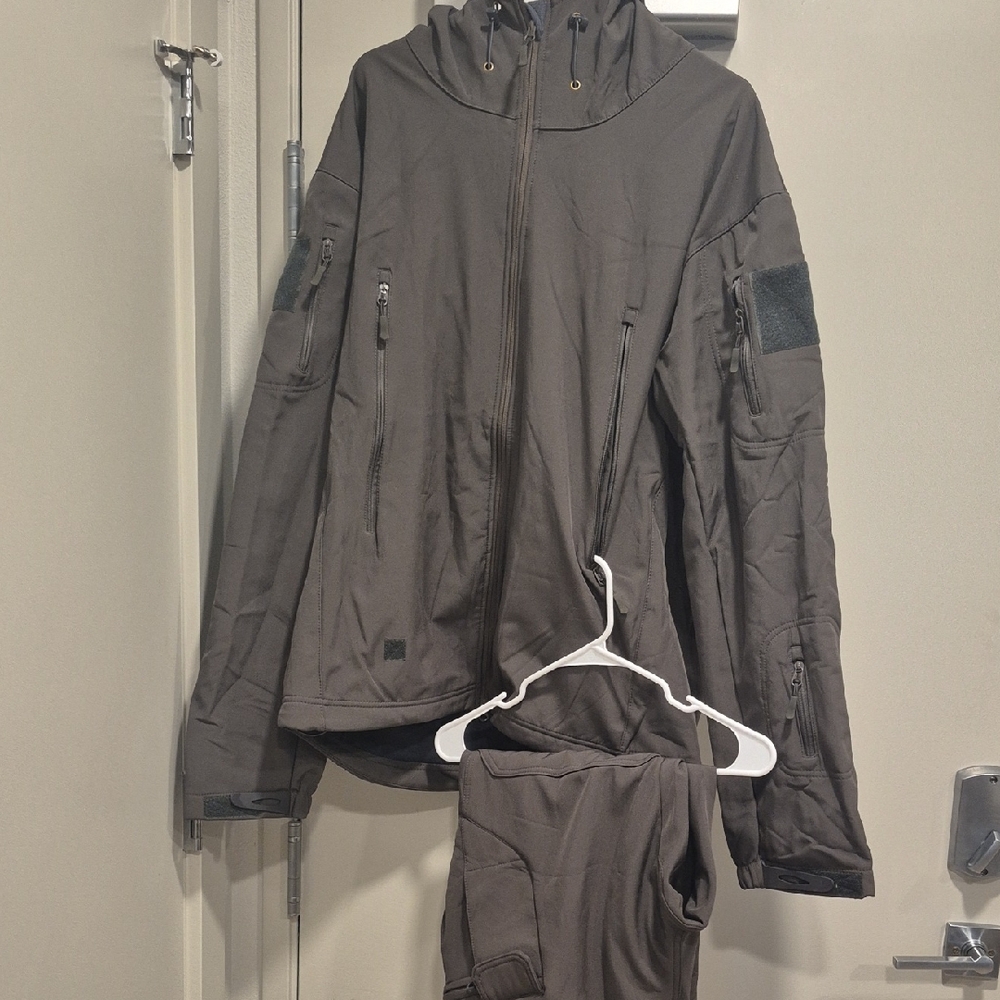 Men's Black Ski & Snowboard Jacket